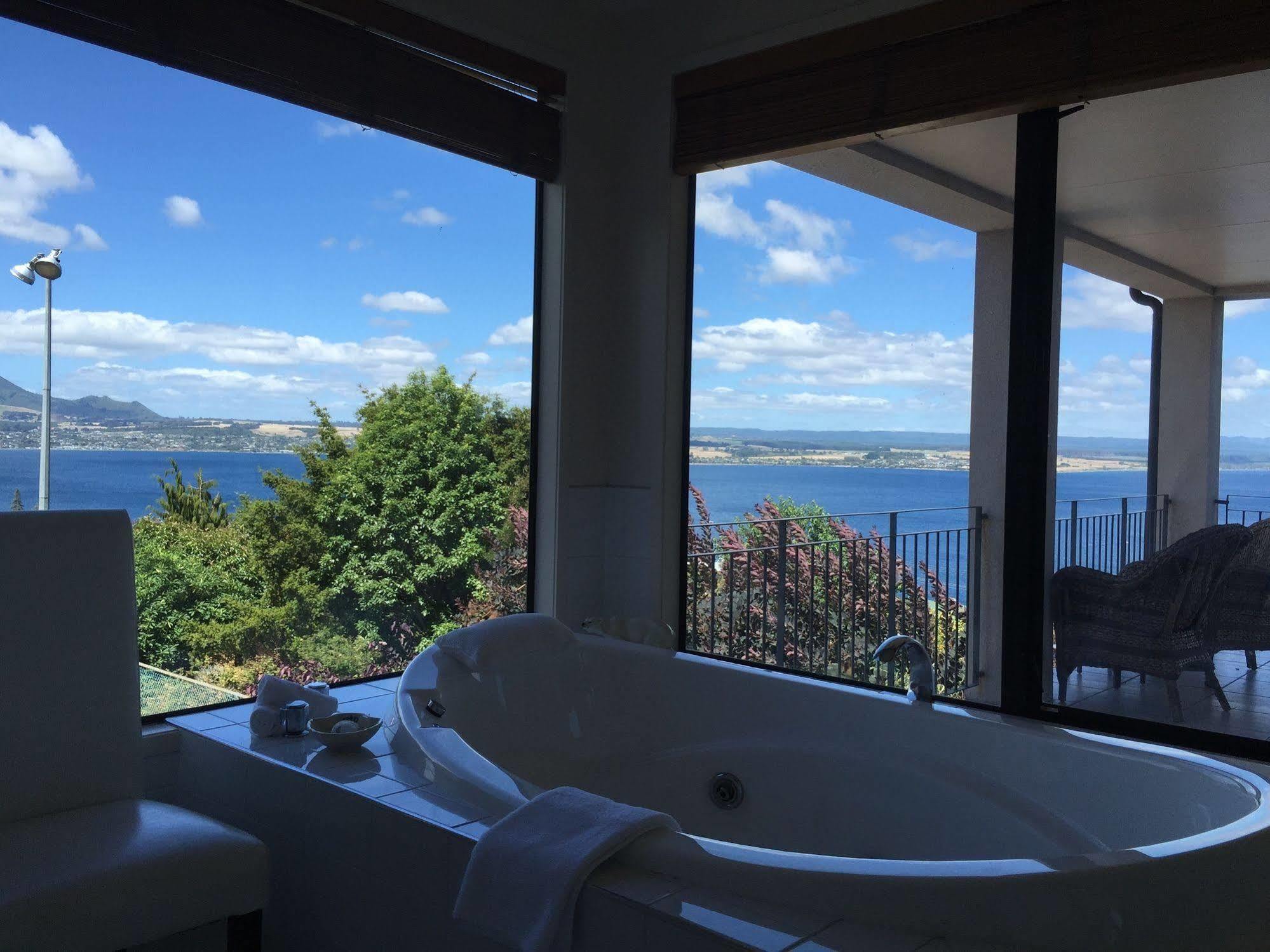 The Flying Trout Boutique Lodge Taupo Dış mekan fotoğraf
